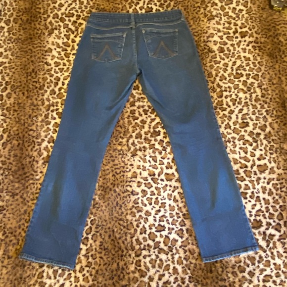 Delia’s Morgan Skinny Jeans size 11/12R medium rinse jeans. EUC - Picture 2 of 11